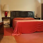 فيلة Poggio Dell'esca